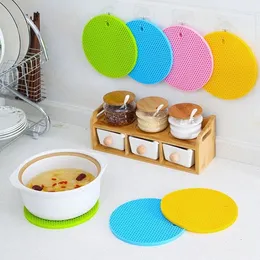 Rund värmebeständig silikonisolering Anti-Scald Mat Drink Cup Coasters Non-Slip Pot Holder Table Placemat Kök Tillbehör Nytt