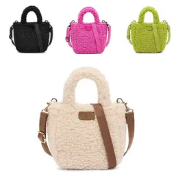 Designer Mini Ugg Clutch Bags Luxury Winter New Sweet Adeline Sherpa Fashion Handbag Designer Malibel axelv￤ska Socialit Temperament Handv￤skor pl￥nb￶cker