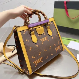 Дизайнерские сумки тотации Diana Bamboog Bag Bag Fashion Color Praint
