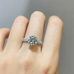 Кластерные кольца Высококачественный D Color Moissanite 925 Серебряное серебро Отличное срезы 1CT Тест алмаза после геометрического сверкающего кольца драгоценного камня