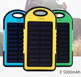 Universal Waterproof Solar Power Bank Portable Chargers For Phone Externt batteri Snabbladdning med LED -ficklampa