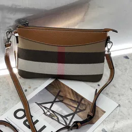 Shops Sell Designer Bags Cheaply Canvas with Leather Msenger Women's 2023 New Fashion Stripe Lattice Casual Grab Envelope