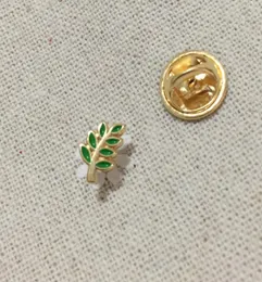 100pcs Mała niestandardowa broch i szpilki odznaka zielony liść Acacia Sprig Masonic Regalia Mason Lapel Pin Akasha Prezent dla Fello4233966