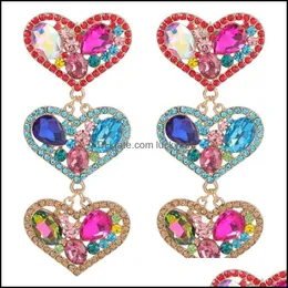 Dangle żyrandol Bling Heart Drop Kolczyki Wciągniki mody projektant Colorf Ab Rhinestone mrożony biżuter