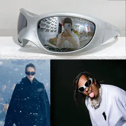 Óculos de sol estilo alienígena SKIN marca clássica 0252 novo designer Mask Olecranon óculos de sol para mulheres e homens modelos de passarela óculos esportivos americanos