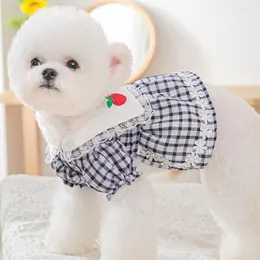 犬のアパレルスプリングレース格子縞の花柄のドレス服甘い綿猫のペットのパーカー小さな犬のための子犬チワワビチョンアクセサリーのための衣装