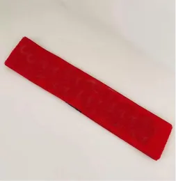 Lyxdesigner pannband kvinnor män rött svart vitt brev märke brev tryck elastisk pannband mode sport hårband turban he3751981