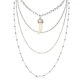 Łańcuchy 4 warstwy wilk psich zębów łańcuch łańcuch Naszyjnik wielowarstwowy Choker Choker for Women Jewelry Prezent1