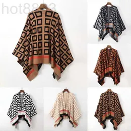 Kadın Sweaters Tasarımcısı Yeni Lüks Giysiler Kadın Kazak Hırka Kadınlar Kalın Sıcak Ekose Poncho ve Sarılı Örgü Pashmina Cashmere UZ3H