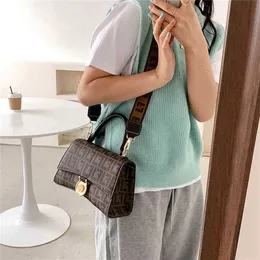 安い財布バッグ80％オフ高級ハンドバッグスプリング美しい女性シンプルな装飾ハードウェアフック快適なポータブル2つのストラップデザインSMTQJ
