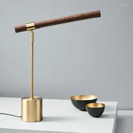 Lámparas de mesa de diseño de grano de madera Color cobre minimalista nórdico dormitorio mesita de noche traje suave modelo habitación El lámpara