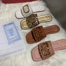 2023 Designer Classic Fashion New Ladies Sandals VLogo Signature Grain Leather Decorative Element Slippers 35-42