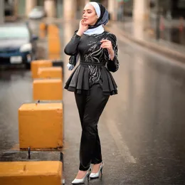 Svart muslimsk jumpsuit aftonklänningar pärlor peplum prom klänningar applicerade långa ärmar hög halsringning satin plus storlek formell klänning