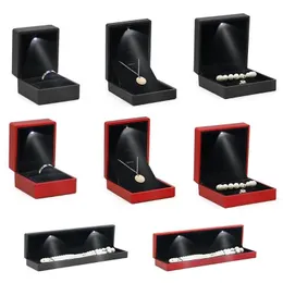 LED -smycken Box Armband Ring Lagringslådor smycken Organiser bröllop smycken Case Portable Halsband Displayförpackning