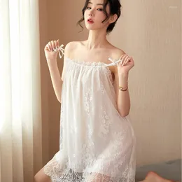 Kvinnors sömnkläder Kvinnor Nightdress Sexig Suspender Lace Feminin Princess Silk Thin Home Service Kvinna 2023 sommar