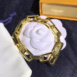 Designers de a￧o inoxid￡vel Bangle fivela dourada Bracelete em V-Shape J￳ias de moda Luxury Classic Momen Mulheres Bracelets de casamento Gifts Birthday Gifts Gifts