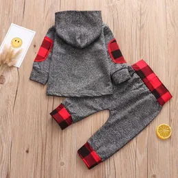 Set di abbigliamento 2 pezzi Set di vestiti per neonati Autunno Plaid rosso nato per neonato Completo in cotone con cappuccio Top Pantaloni Casual per bambini