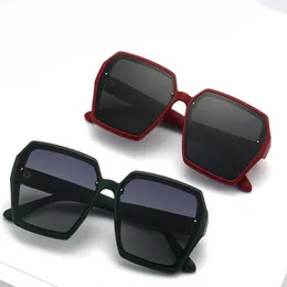 Unisex Luxury Sunglasses 남성 안경 선글라스 여성 Gafas de Sol Fashion Vintage 사각형 스포츠 캐주얼 대형 안경 프레임 디자이너 음영 Sonnenbrille