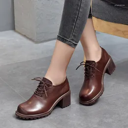 حذاء اللباس Yiluan 2023 منصة النساء الربيع العالي الكعب جولة أخمص القدمين عرضة عازبة عازبة عازبة