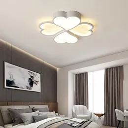 Plafoniere Cuore Camera da letto Luce Moderna Semplice Personalità Matrimonio Illuminazione da tetto Stanza dei bambini Tono variabile Caldo