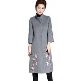 女性のウールブレンド中国の刺繍スリミングコート美しいナショナル伝統的な長いジャキュードフラワースタンドカラーウールグレーレッド230112