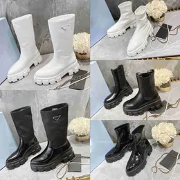 2023 Luxurys Designer Marka P Boots Siyah Beyaz Snow Potes Chelsea Boots Pürüzsüz Deri Oxford Anti Slip Giyim Dayanıklı Klasik Diz Önyükleme
