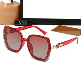 2023 Модельер -дизайнерские солнцезащитные очки высококачественные солнцезащитные очки женщины 605 мужских очков женское солнце