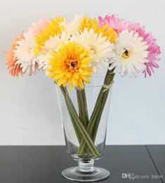 装飾的な花20pcsシルクヒマワリのブライダルブーケ4 "ヘッドガーベラデイジー人工花飾りホーム装飾お祝いパーティー