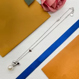 Anhänger Halsketten Schmuck Titanstahl vergoldet Halsketten für Frauen mit Geschenkbox