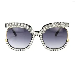 Solglasögon strass överdimensionerad för kvinnor vintage vita diamantglasögon kvinnlig UV400