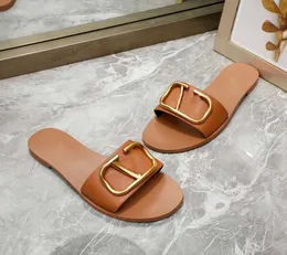 Новые женские тапочки мулы кожаные сандалии металлические v Тубы