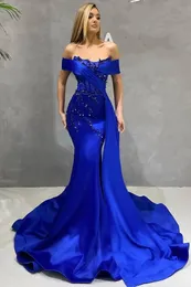 2023 Vestidos de baile árabe sexy fora dos cristais de renda dos ombros vestidos de festas formais de sereia azul royal