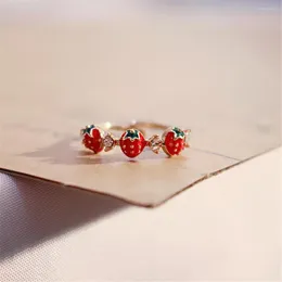 Bröllopsringar trendiga strass söt frukt rött jordgubbe öppet justerbart finger för kvinnliga flickor festgåvor