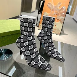 Boots Spring e Autumn Moda Alta Taique Taincho Tinta com Mangueira Estrea Conjunto de Subnet de Couro de Couro Botas Mulheres dançando designer de luxo