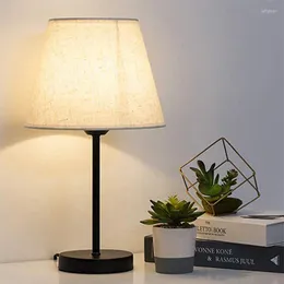 Bordslampor USB Powered Modern Nordic Wood Lamp Night Light For Bedroom Illumination Warm White Gift Wood Bedside Kids Room Decor