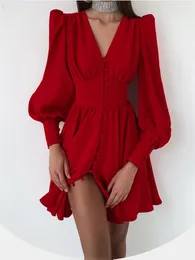 Sukienki swobodne Soolasea 2023 Elegancka impreza damska sukienka Slim V Szyja z długim rękawem dama solidna plisowana czerwono-line vestidos