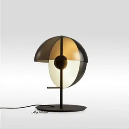 Lampy stołowe Nowoczesne proste półkoliste szklane lampa nordycka Iron Black Desk do sypialni Decor salon Light Obok