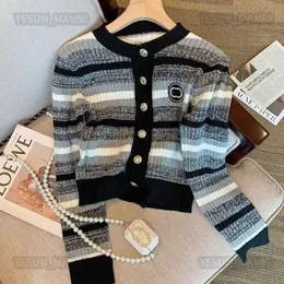 Womens Sweaters Designer Woman Sweater Luxury channel Classic Coat Autumn Winter Fashion Black Stripe Embroidery Loose Knitwear Shirts Cardigan Knitted 224