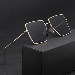 Solglasögon mode över storlek metallkvinnor anti-reflekterande spegel klassiska vintage fyrkantiga solglasögon män märken UV400