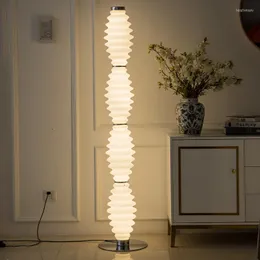 Golvlampor italiensk design vardagsrum soffa vertikal lampa modell sovrum studie glas