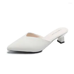 Sapatos de vestido White Spring Office Mulheres saltos altos bombear 5cm Slip em sandálias sandalias confortáveis ​​damas tenis