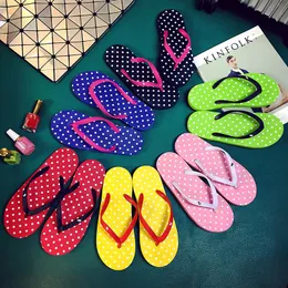 Kapcie kobiety buty 2023 Summer Flip Flip Flops Tidal Wave Point Piękne damskie sandały Antiskid samica sheng feng 01