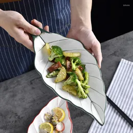 접시 창조적 인 손으로 그린 ​​잎 세라믹 샐러드 플레이트 이성애자 긴 흰색 초밥 과일 가정용 식탁 세트