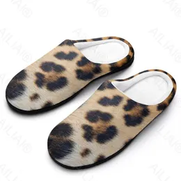 Pantofole Modello di pelle con stampa leopardata animale (12) Sandali Peluche Casual Tenere al caldo Scarpe Pantofole da donna da uomo termiche Must Anime Kids