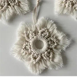 Dekorativa figurer Nordisk vindhandvävd Pentacle Pendant Bohemian Modern Ornament Cotton Wall Hanging Macrame Room Floral Shape Decor