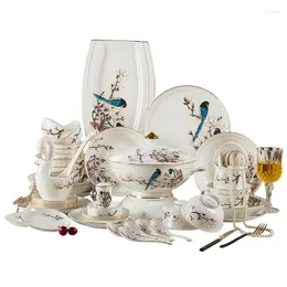 أدوات المائدة مجموعات Jingdezhen Bone China 60 لوحات الأدوات المائدة الطلاء أطباق الذهب مجموعة الأسرة هدية أوروبية مشرقة