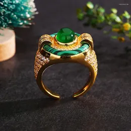 Anéis de casamento European e americano retrô anel de esmeralda quatro garras adoram Green Tourmaline Black Agate Feminino Jóias Presente