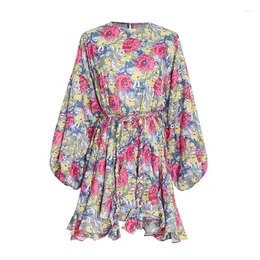 스커트 플로럴 드레스 2023 여름 패션 라운드 목이 긴 소매 인쇄 대비 컬러 레이스 업 짧은 치마 여자