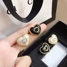 Basit 18K Altın Kaplama 925 Silver Luxury Marka Tasarımcıları C-Metters Stud Geometrik Ünlü Kadınlar Paslanmaz Çelik İnci Kalp Küpe Düğün Hediyesi Jewerlry A634