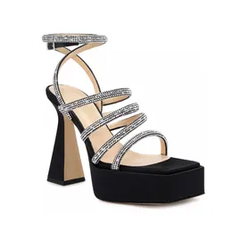 Platforma Gladiator Chunky High Heels Sandały Mach krystalicznie inkrustowane szpulą szpuła szpula obcasy 95 mmsky-wysokie pięta dla satynowych luksusowych projektantów butów wieczorowych obuwia fabryczna